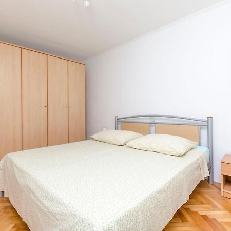 Apartments Dasa Primosten Exterior photo