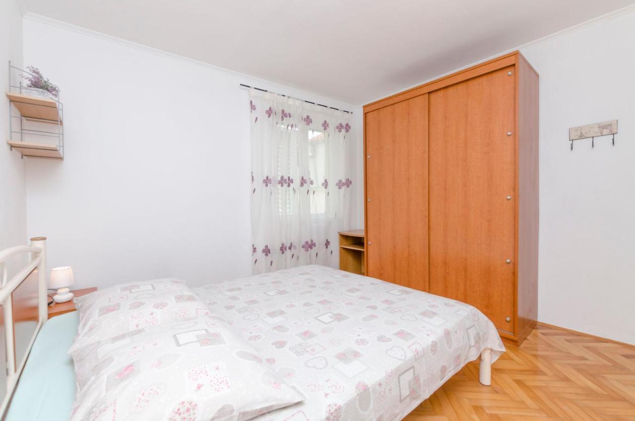 Apartments Dasa Primosten Exterior photo